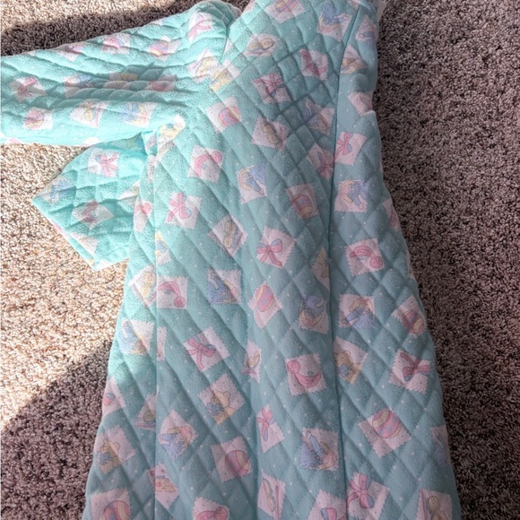 Vintage Girls Robe with Ruffle Collar - Picture 7 of 7